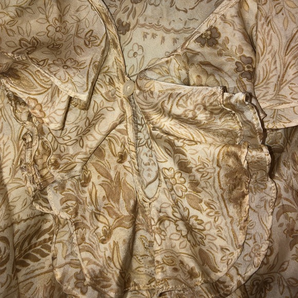 Ralph Lauren Silk Ruffle Beige/Cream Top - Picture 4 of 4